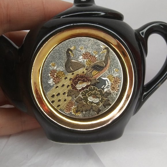 Chokin Art miniature teapot Made in Japan peacocks - Picture 3 of 15